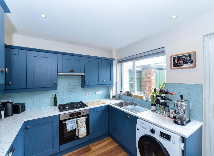 44 Thornhill Parade, Belfast, BT5 7AU