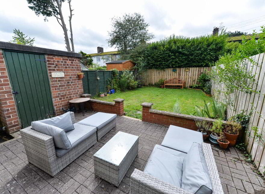 44 Thornhill Parade, Belfast, BT5 7AU