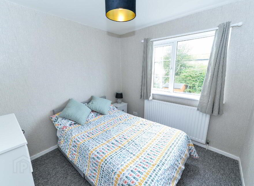 44 Thornhill Parade, Belfast, BT5 7AU