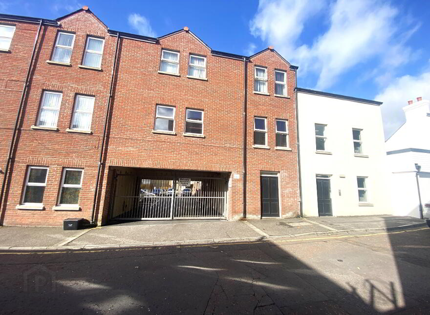 Apt 7 Cheston Close, Carrickfergus, BT38 7FL photo