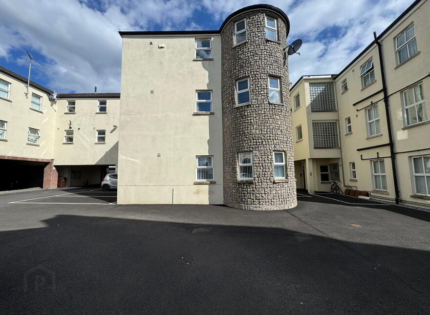 Apt 27 Cheston Close, Carrickfergus, BT38 7FL