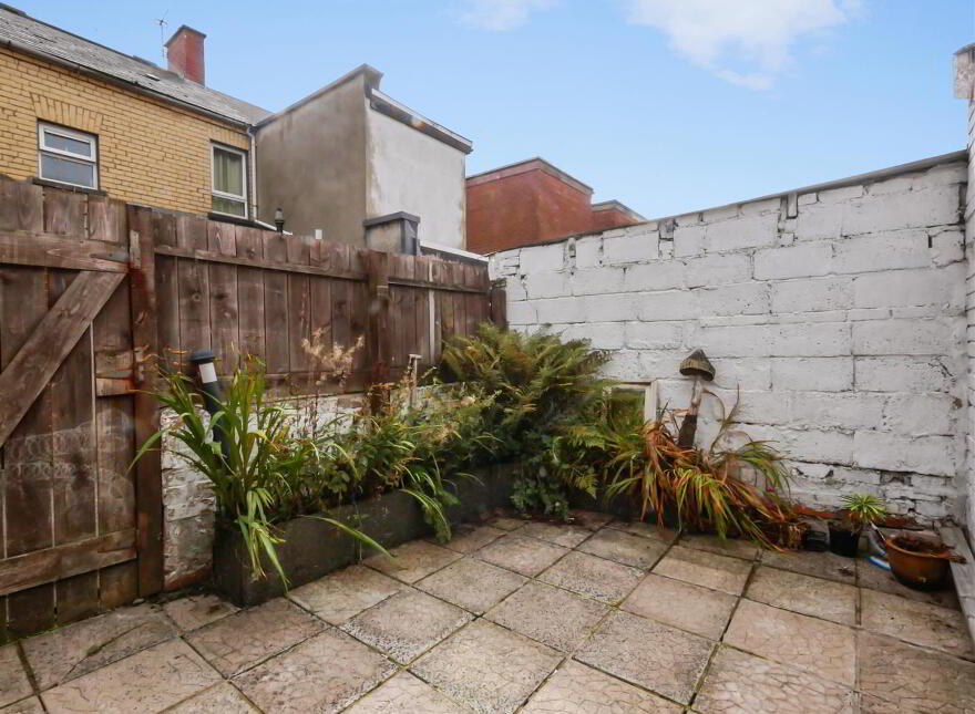 14 Sunnyside Drive, Ormeau Road, Belfast, BT7 3DX