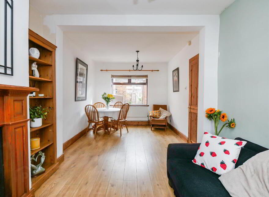 14 Sunnyside Drive, Ormeau Road, Belfast, BT7 3DX