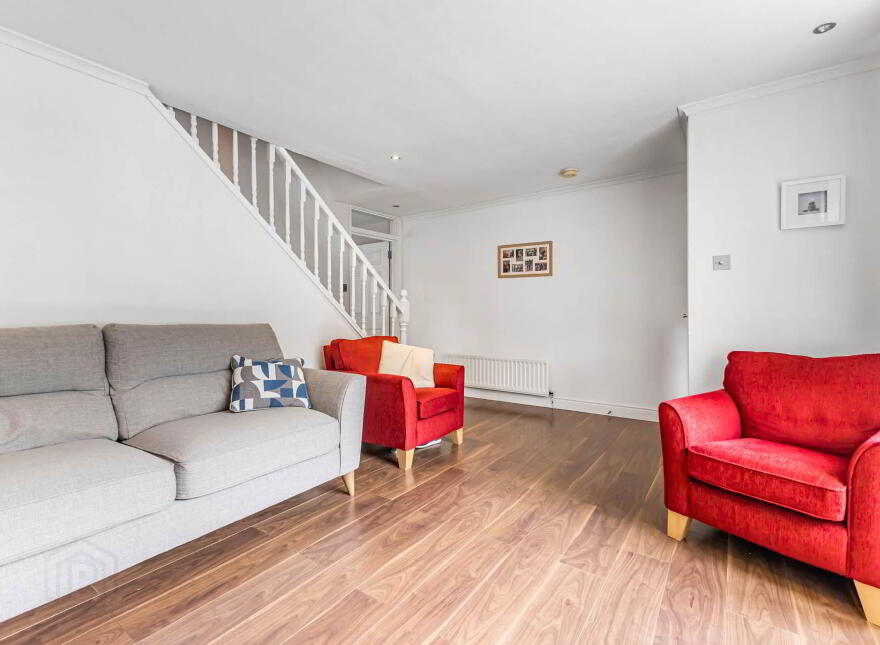 6 Glenmore Court, Lisburn, BT27 4BE