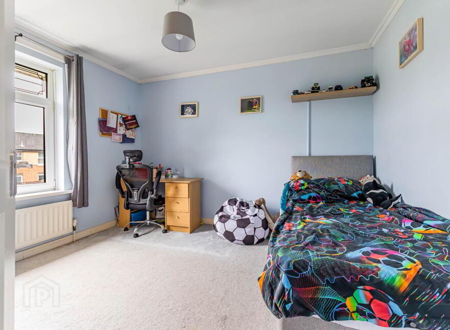 6 Glenmore Court, Lisburn, BT27 4BE