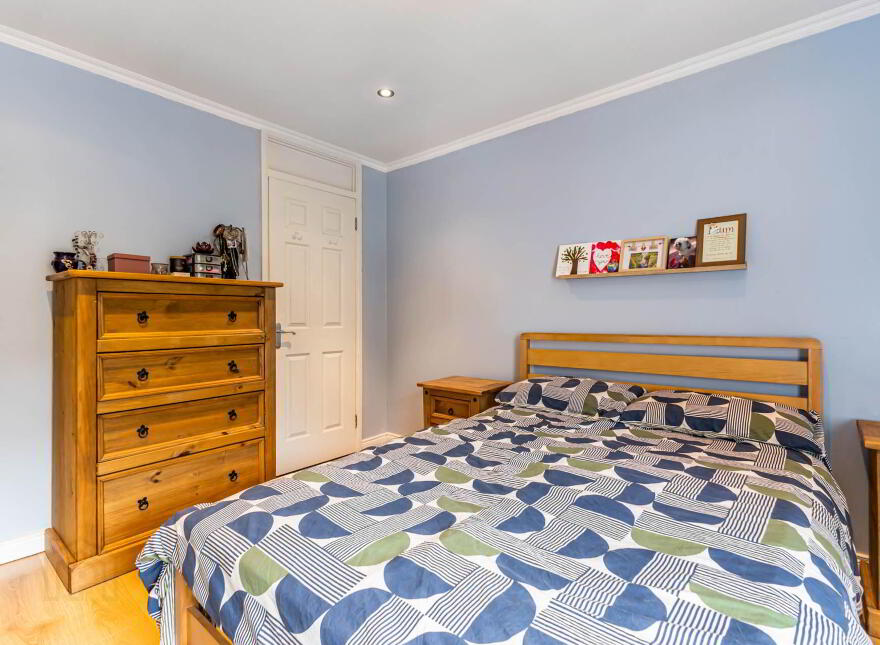 6 Glenmore Court, Lisburn, BT27 4BE