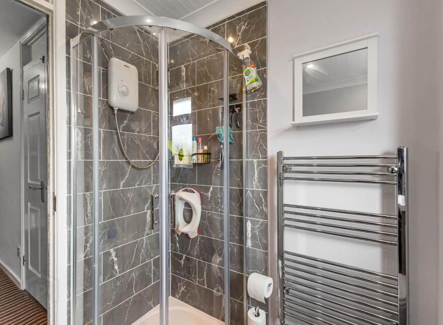 6 Glenmore Court, Lisburn, BT27 4BE