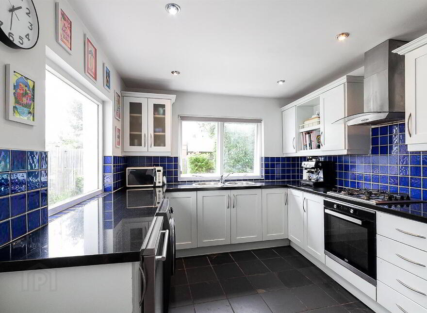 352 Ravenhill Road, Ravenhill, Belfast, BT6 8GL