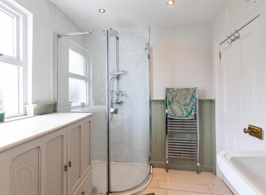 352 Ravenhill Road, Ravenhill, Belfast, BT6 8GL
