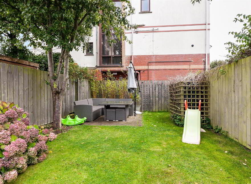352 Ravenhill Road, Ravenhill, Belfast, BT6 8GL
