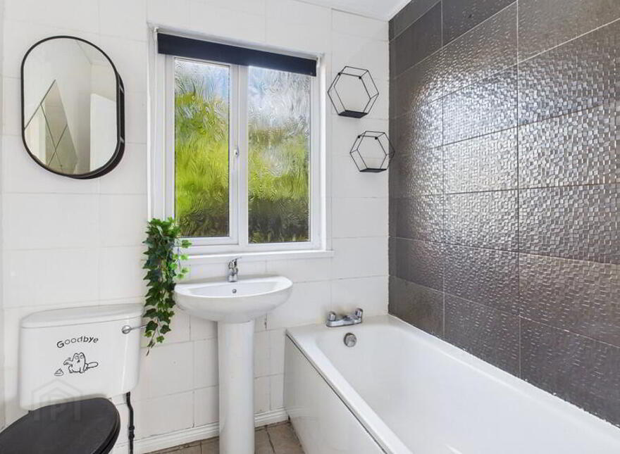 1 Abbots Walk, Bangor, BT20 4EL