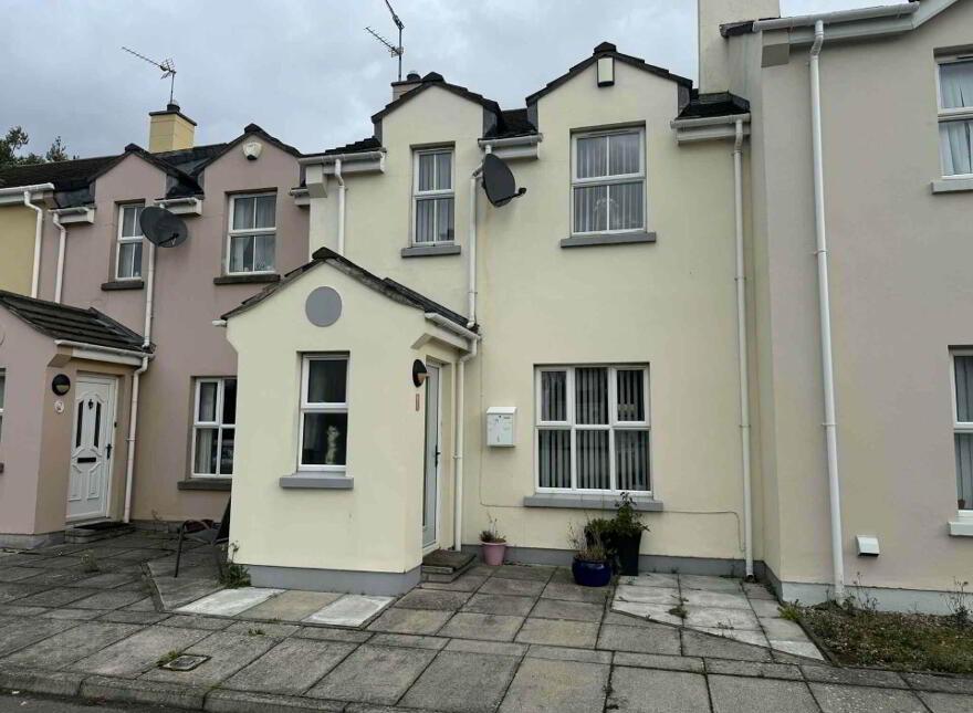 6 Rodgers Bay, Carrickfergus, BT38 8GG photo