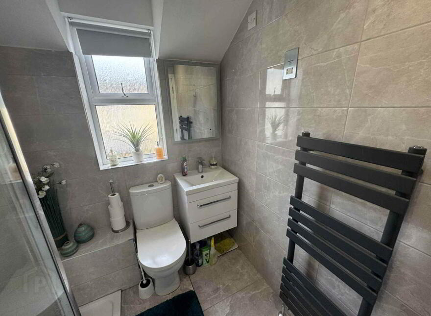 6 Rodgers Bay, Carrickfergus, BT38 8GG