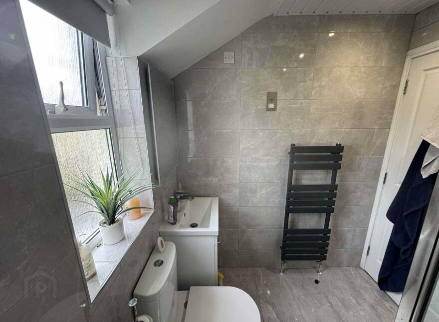 6 Rodgers Bay, Carrickfergus, BT38 8GG