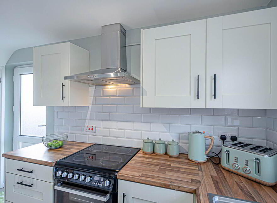 74 Cedar Grove, Holywood, BT18 9QB