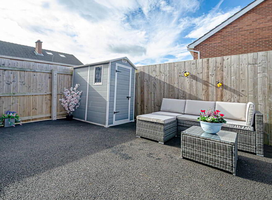 74 Cedar Grove, Holywood, BT18 9QB