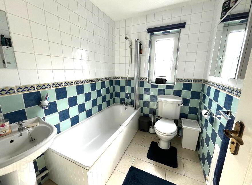 6 Prospect Drive, Carrickfergus, BT38 8QS