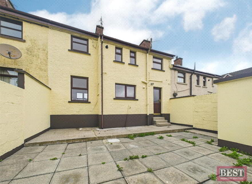13 Michael Mallin Park, Newry, BT35 8EA