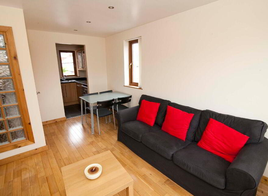27 Eastleigh Crescent, Belfast, BT5 6HT