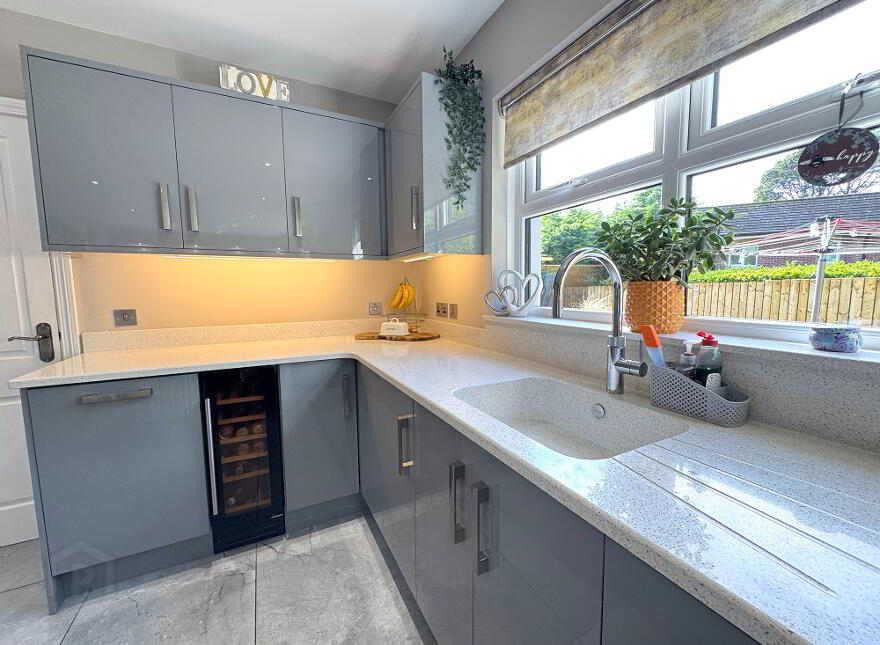 1 Oaklands, Loughbrickland, Banbridge, BT32 3WN