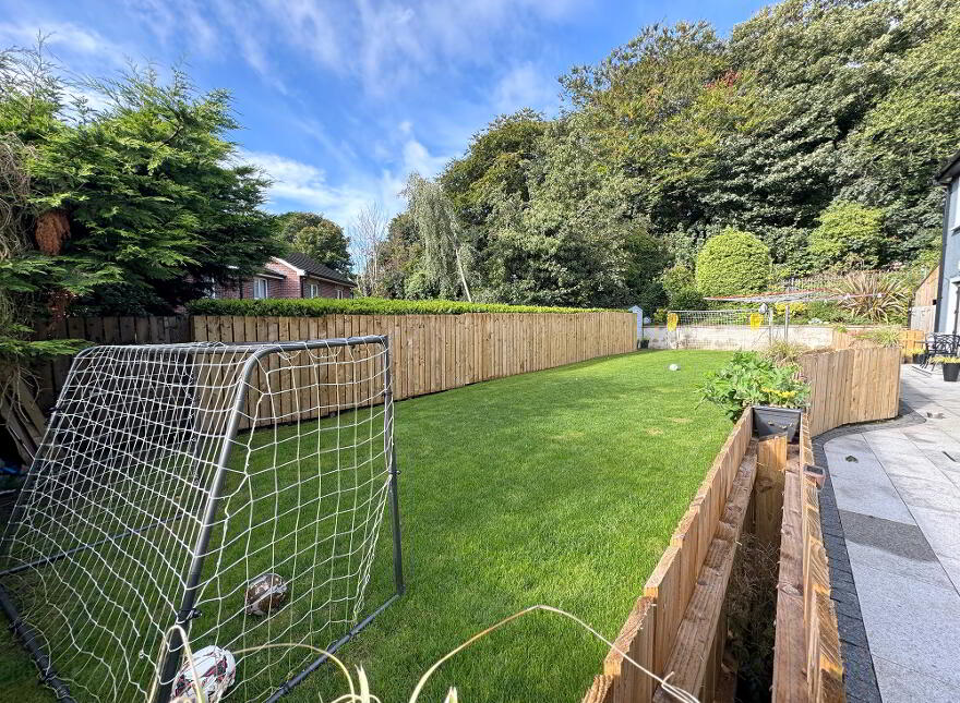 1 Oaklands, Loughbrickland, Banbridge, BT32 3WN