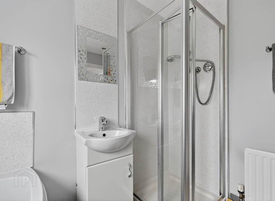 1 Glendale Avenue West, Four Winds, Belfast, BT8 6LE