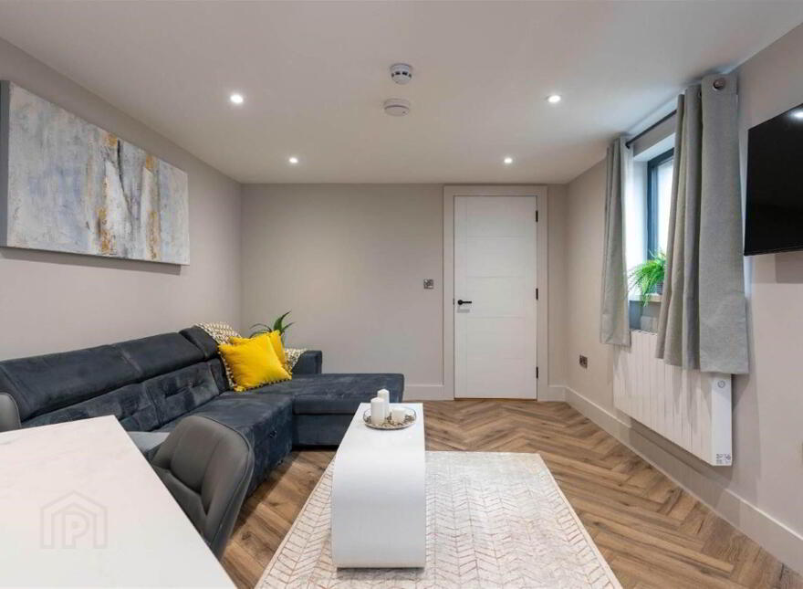 37 4,, West, 37 Princess Street, Portrush, BT56 8BD