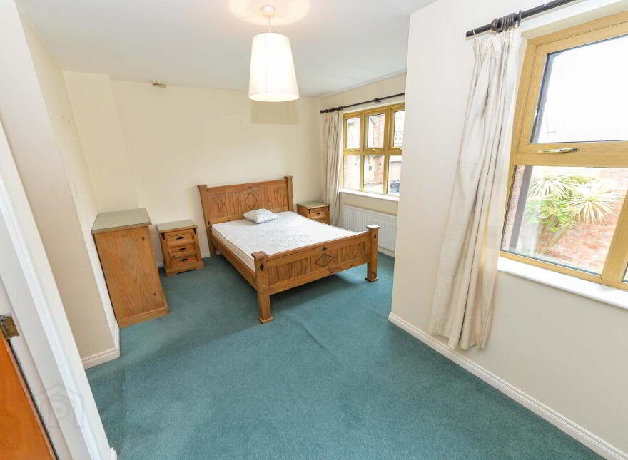 64 Forest Grove, Belfast, BT8 6AR