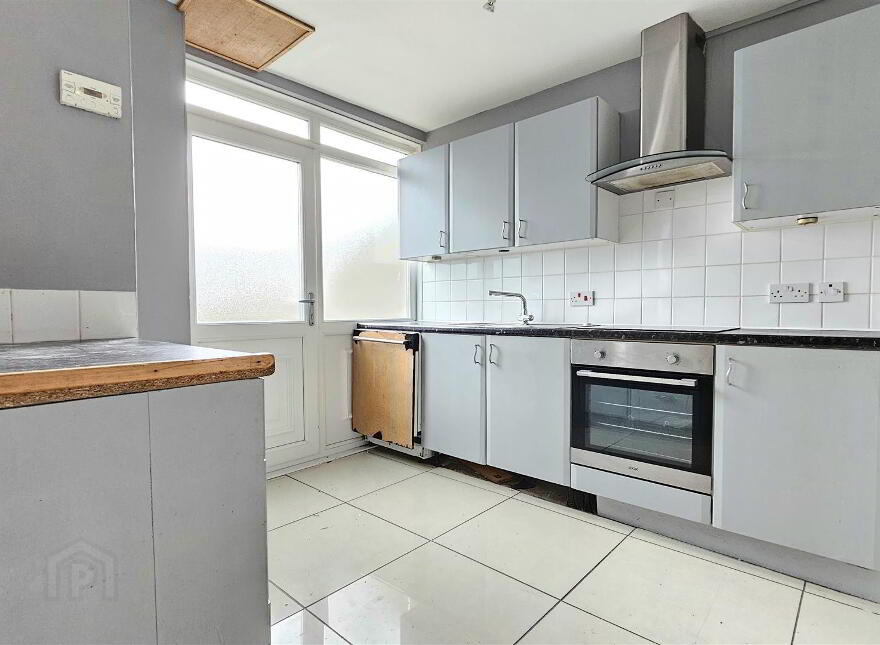6 Davys Street, Carrickfergus, BT38 8BN