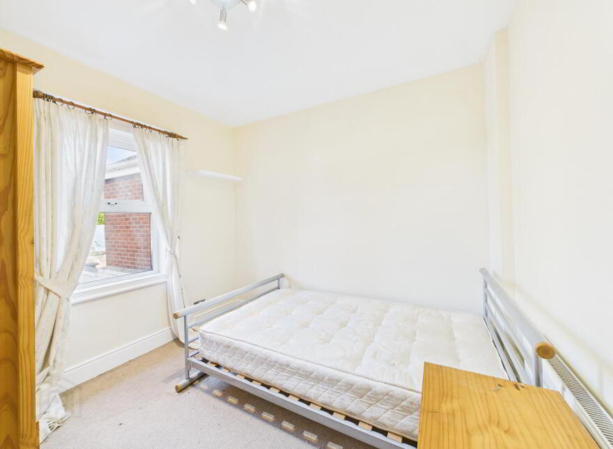 18 Willowfield Parade, Belfast, BT6 8HQ