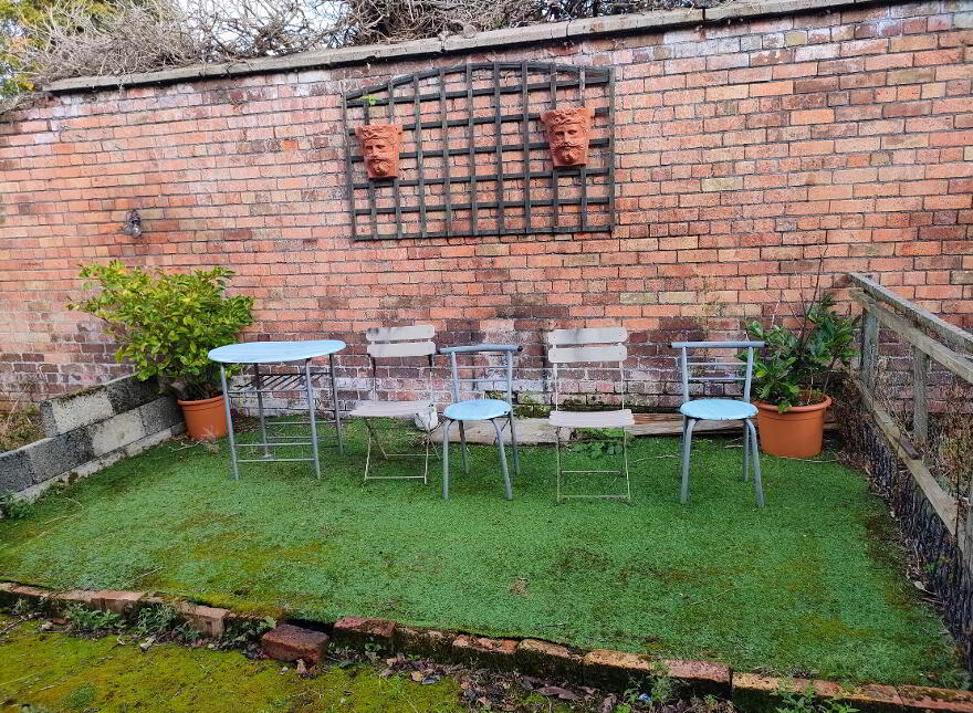 18 Willowfield Parade, Belfast, BT6 8HQ
