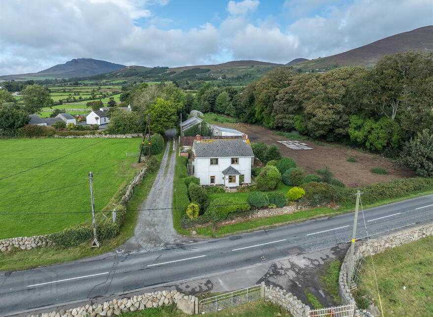330 Glassdrumman Road, Annalong, Newry, BT34 4QN