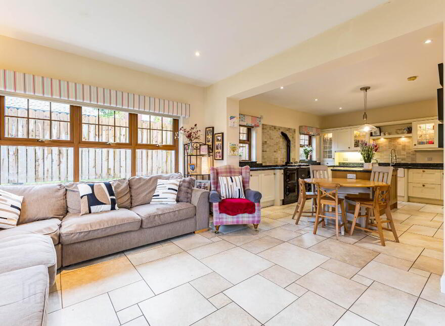 39 Governors Bridge Road, Hillsborough, BT26 6FH