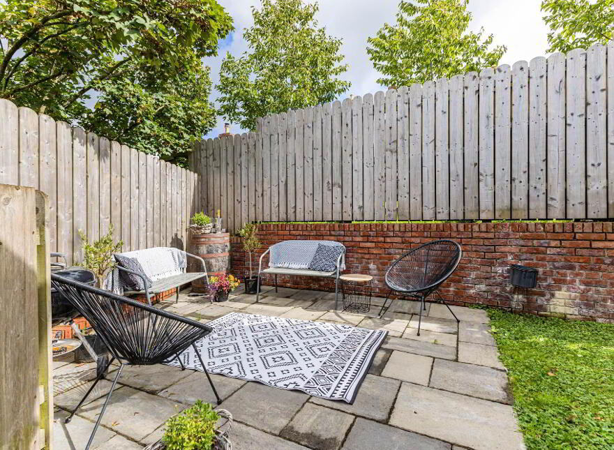 39 Governors Bridge Road, Hillsborough, BT26 6FH