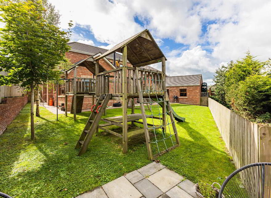 39 Governors Bridge Road, Hillsborough, BT26 6FH
