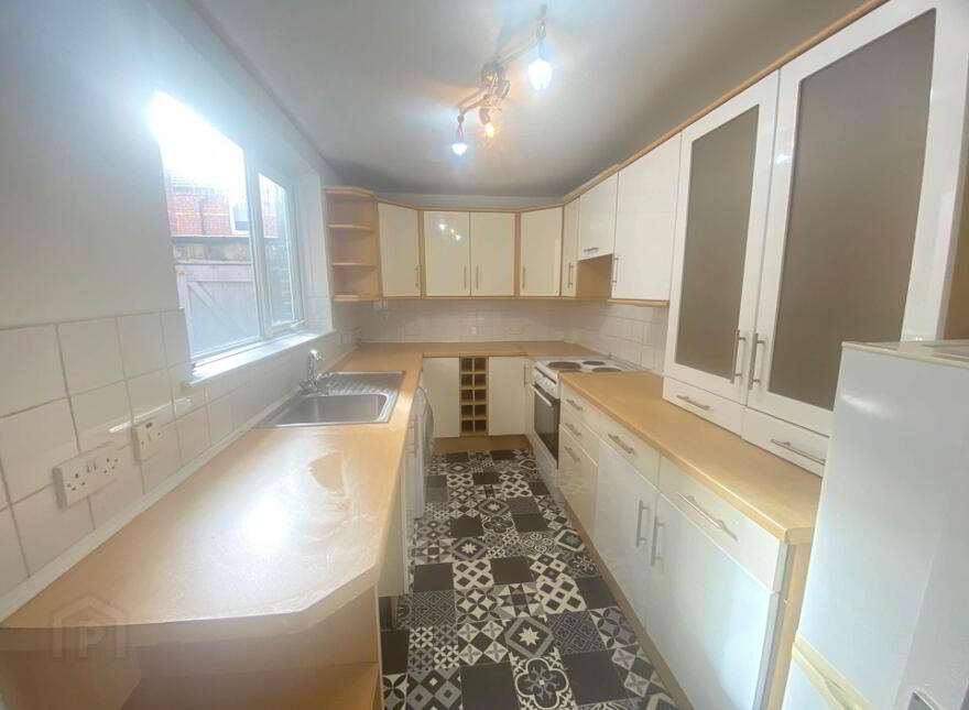 25 Rosebery Road, Belfast, BT6 8JA