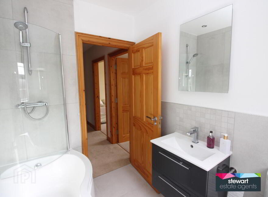 27 Glebe Park, Moira, BT67 0TF