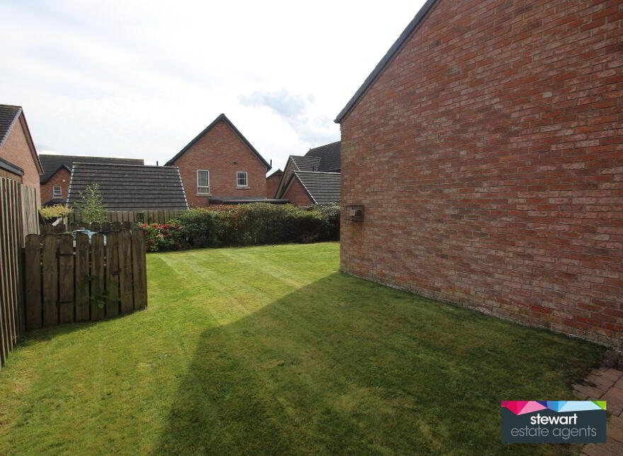 27 Glebe Park, Moira, BT67 0TF