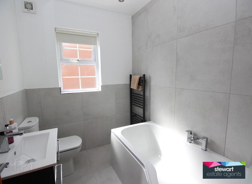 27 Glebe Park, Moira, BT67 0TF