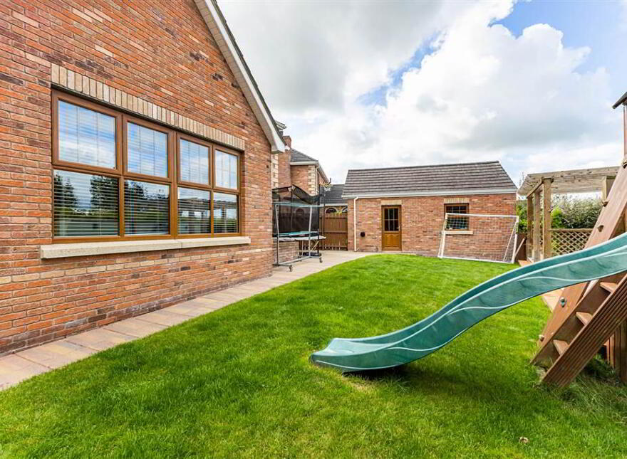 37 Governors Bridge Road, Royal Hillsborough, BT26 6FH