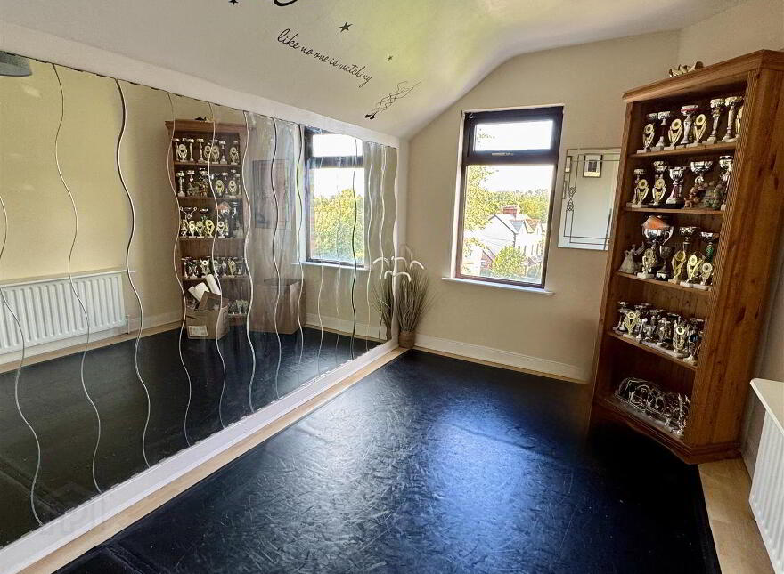 223 Cliftonville Road, Belfast, BT14 6JU