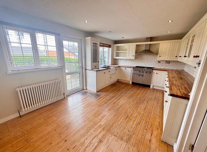 3 Chippendale Gardens, Finaghy, Belfast, BT10 0DX