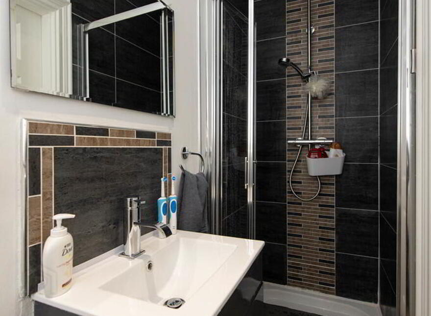 4 Mill Valley Place, Belfast, BT14 8FX