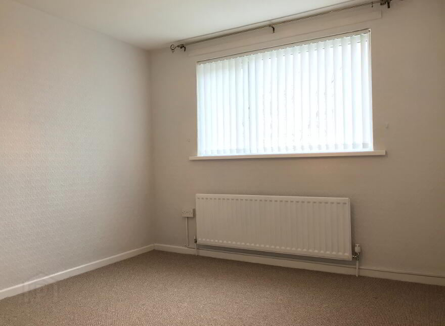 12 Hillhall Park, Lisburn, BT27 5DE