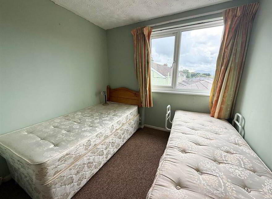 77 O'Neill Avenue, Newry, BT34 2DY
