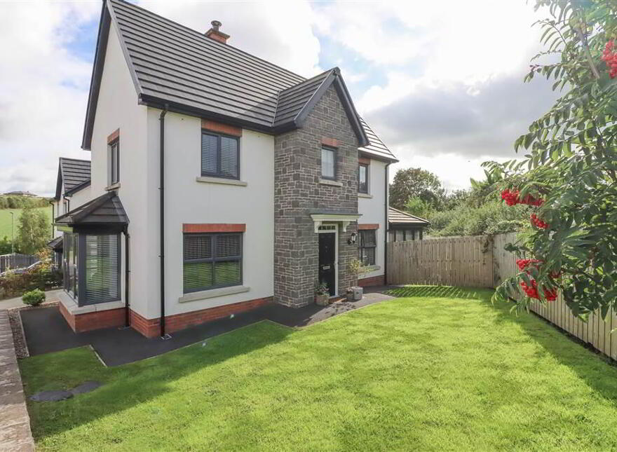 4 Greengraves Meadow, Dundonald, Belfast, BT16 1ZH photo