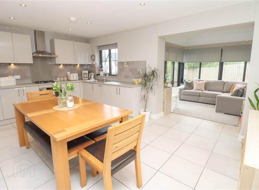 4 Greengraves Meadow, Dundonald, Belfast, BT16 1ZH
