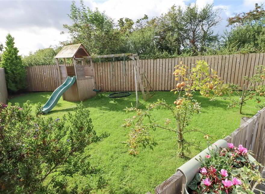4 Greengraves Meadow, Dundonald, Belfast, BT16 1ZH