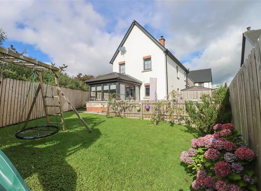 4 Greengraves Meadow, Dundonald, Belfast, BT16 1ZH