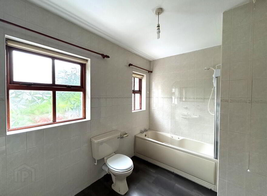 Apt 18 Kensington Gate, 8 Kensington Road, Belfast, BT5 6PF